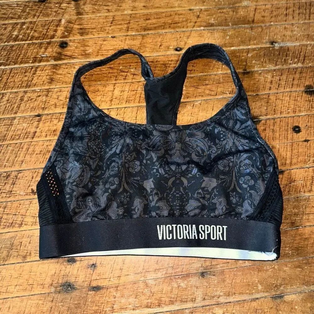 Victoria’s Secret sport athletic S/M low impact bra